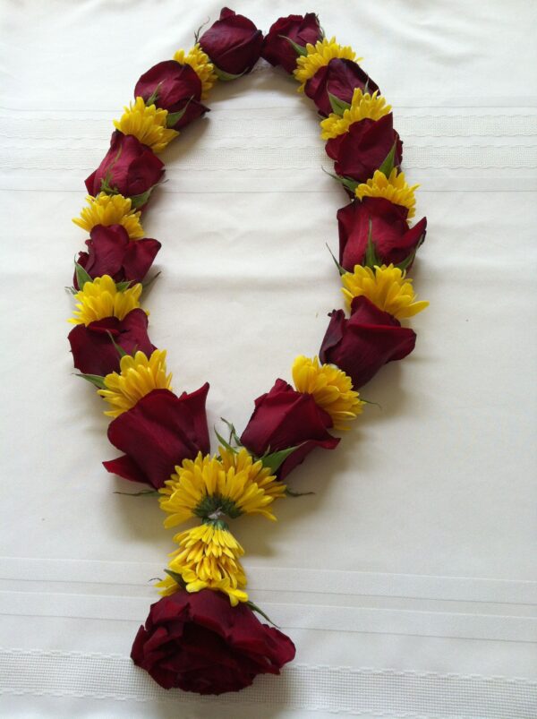 Red Roses & Yellow Sevanti-Budget Garlands