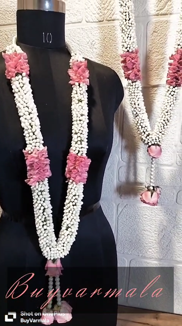 Jasmine-Mogra-and-pink-petals