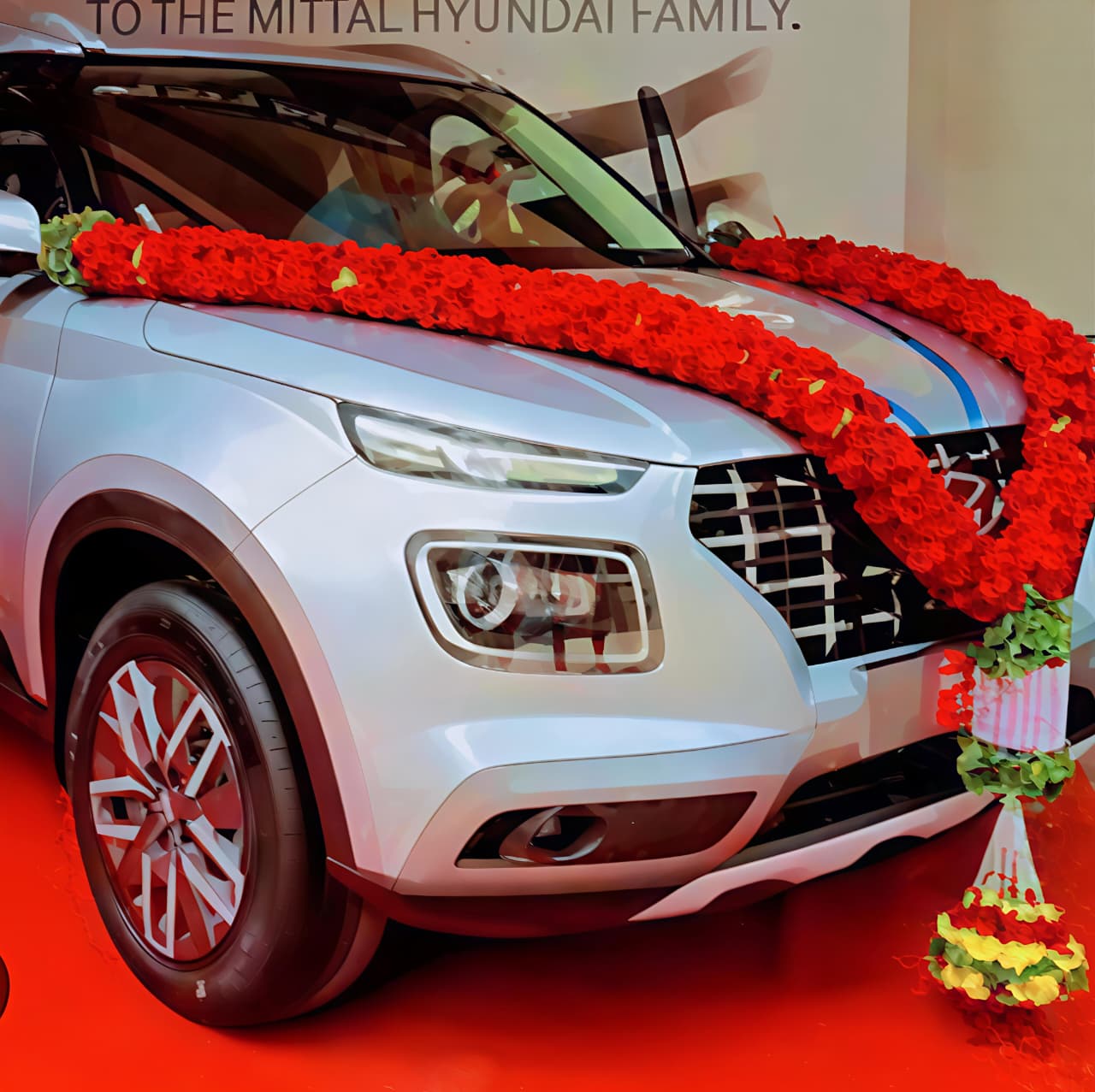 Luxury Red Rose Garland