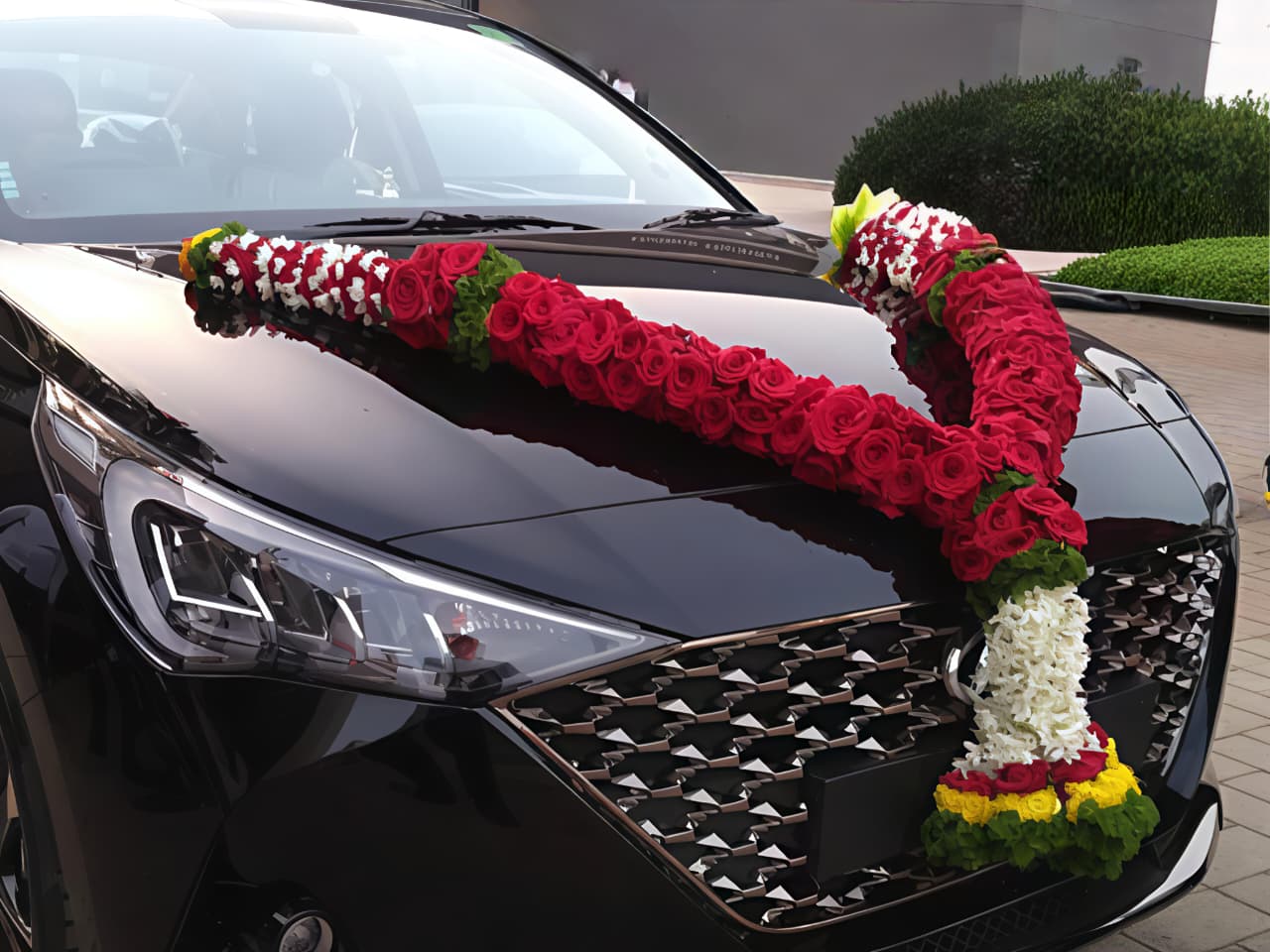 Red Roses Car Garland