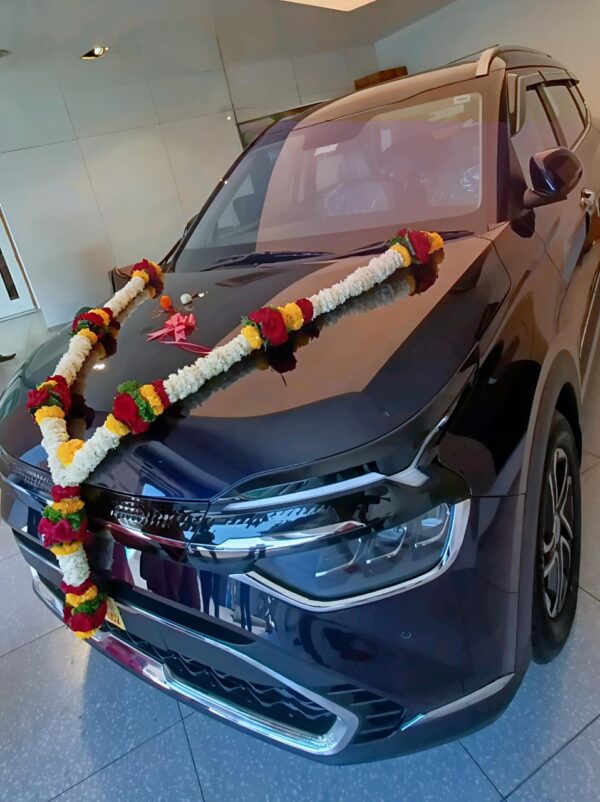 Red Roses with Chrysanthemum and Marigold Car Garland