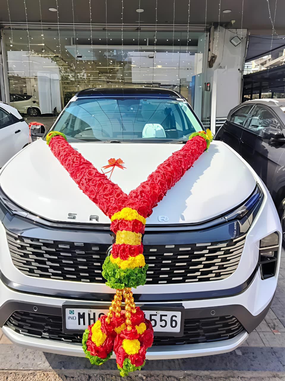 Red and Yellow Roses Car Garland