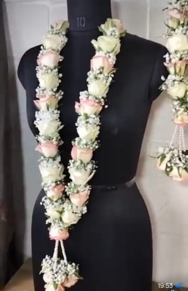 White,Jumelia & Gypso Varmala